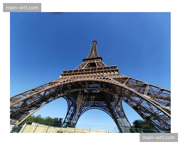 巴黎奥运会火炬设计正式公布，灵感源自塞纳河波浪